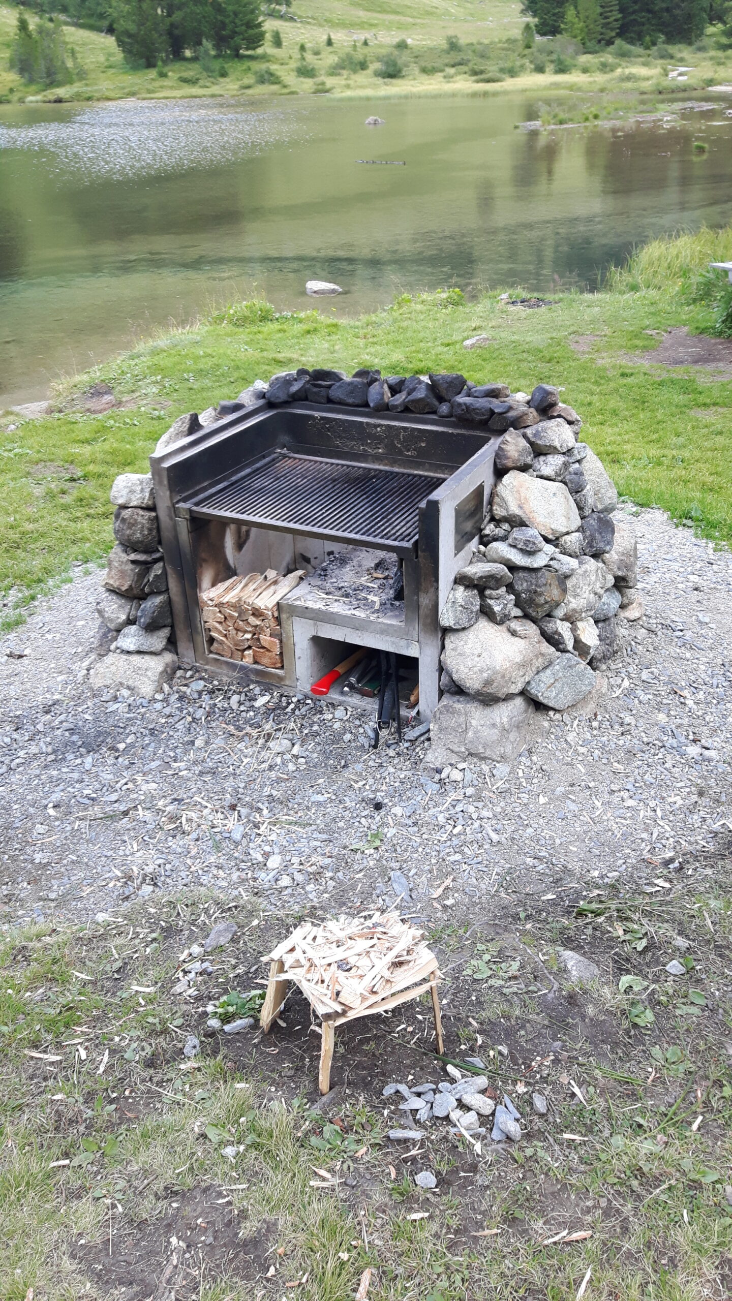 Albulatal Grillplatz am Palpuognasee bei Preda