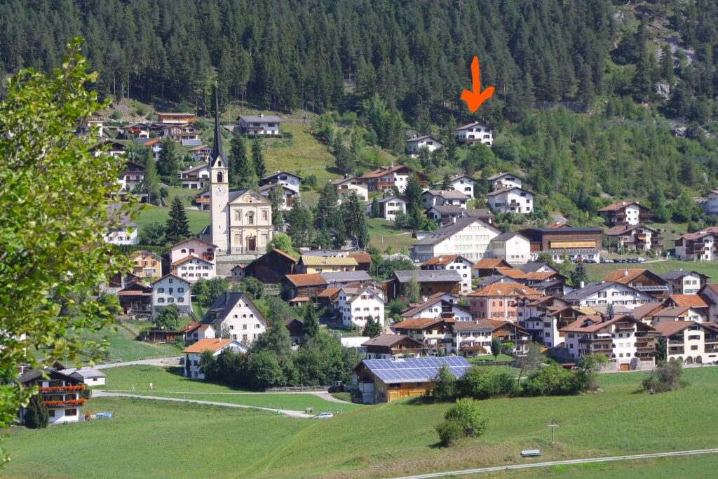 Alvaneu-Dorf mit Chalet-Conzen